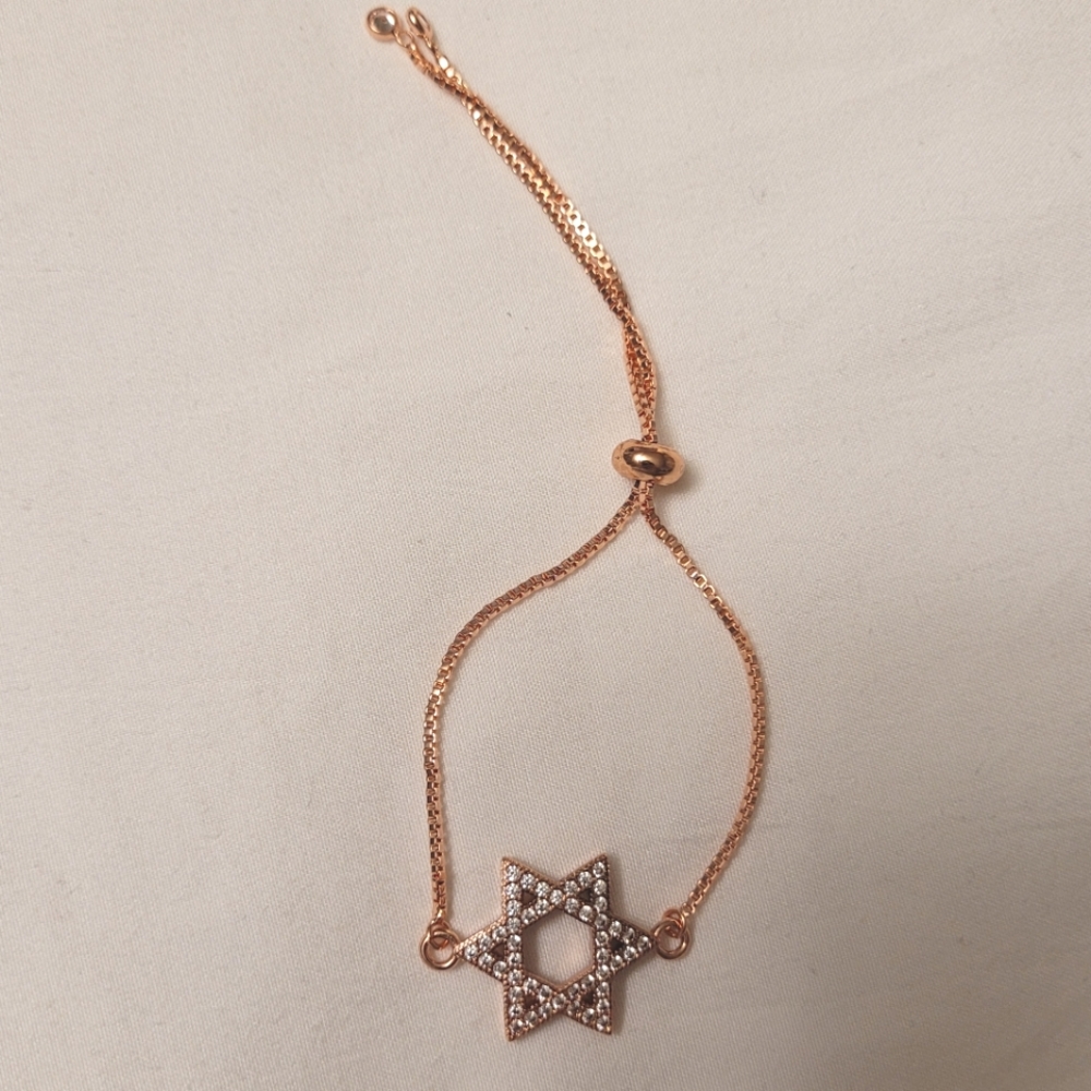 Rose gold star or David adjustable bracelet with Cubic zirconia